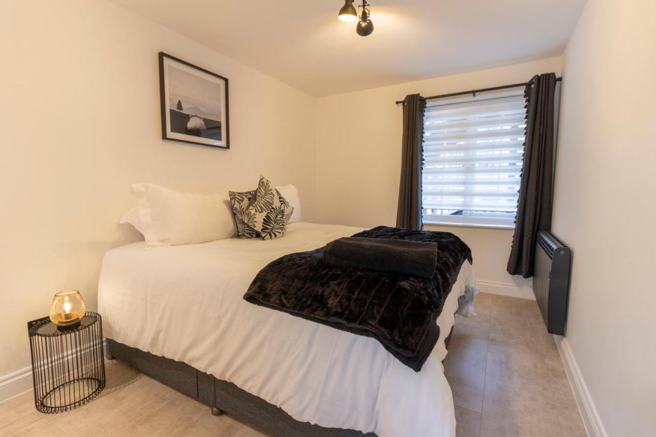 Spacious City Centre Apt Near Cathedral エクセター エクステリア 写真