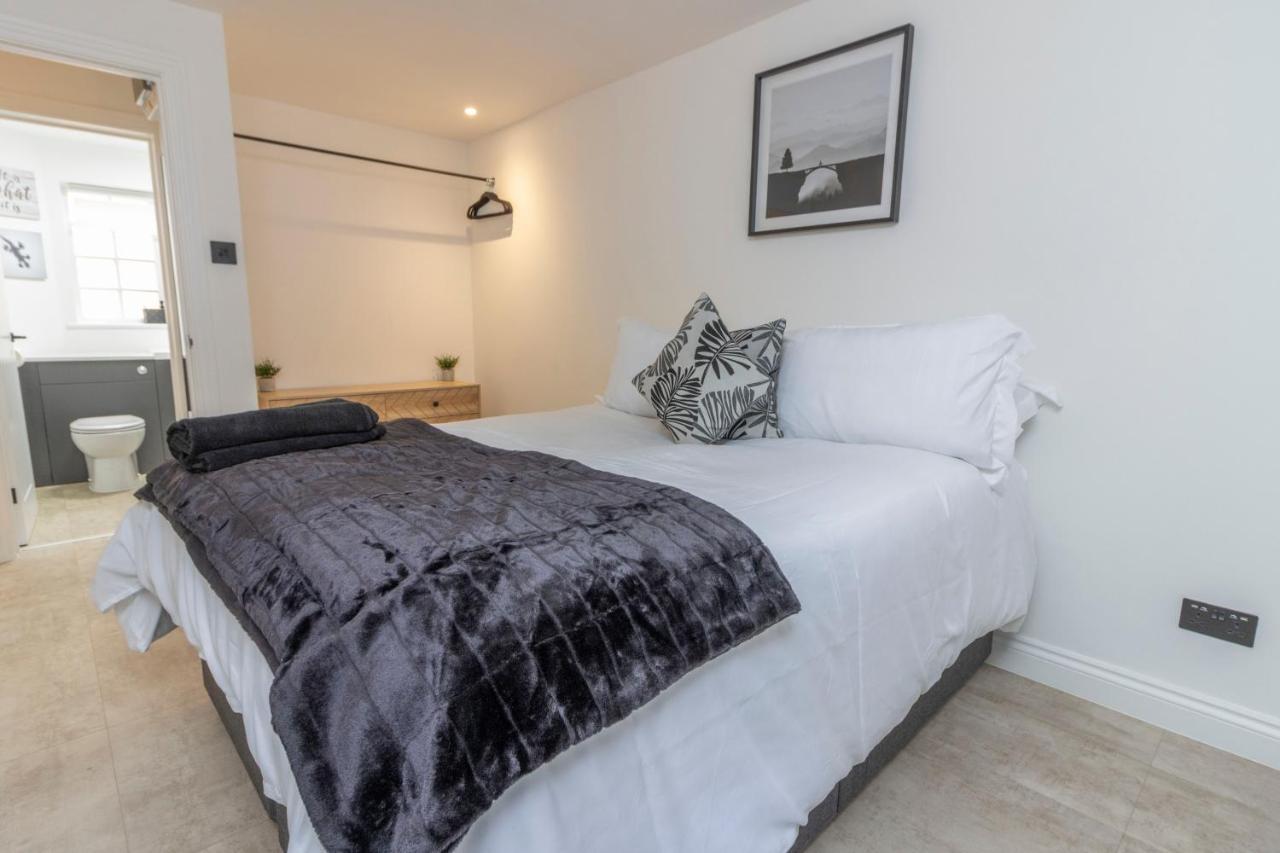 Spacious City Centre Apt Near Cathedral エクセター エクステリア 写真